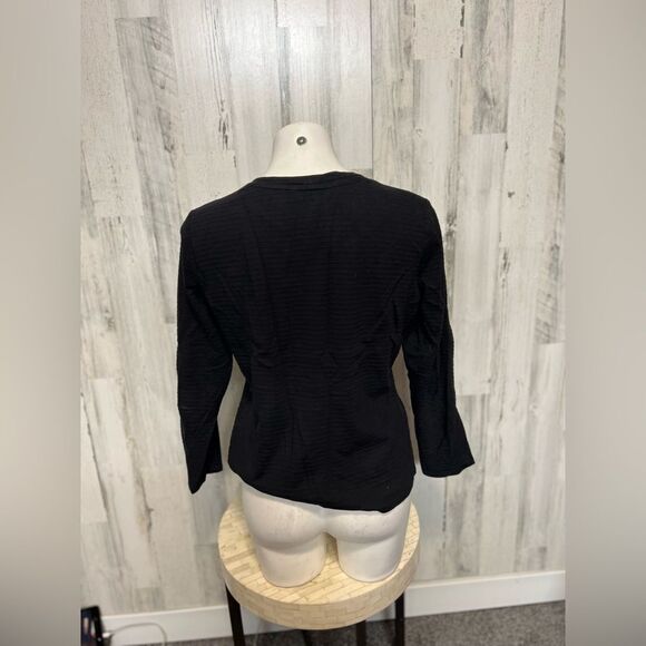 Black long sleeve - Picture 2 of 4